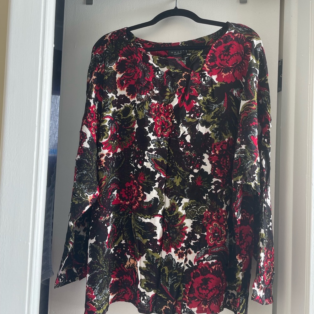 GRACE The Perfect Fit Long Sleeve Top - Red and Green 3x floral